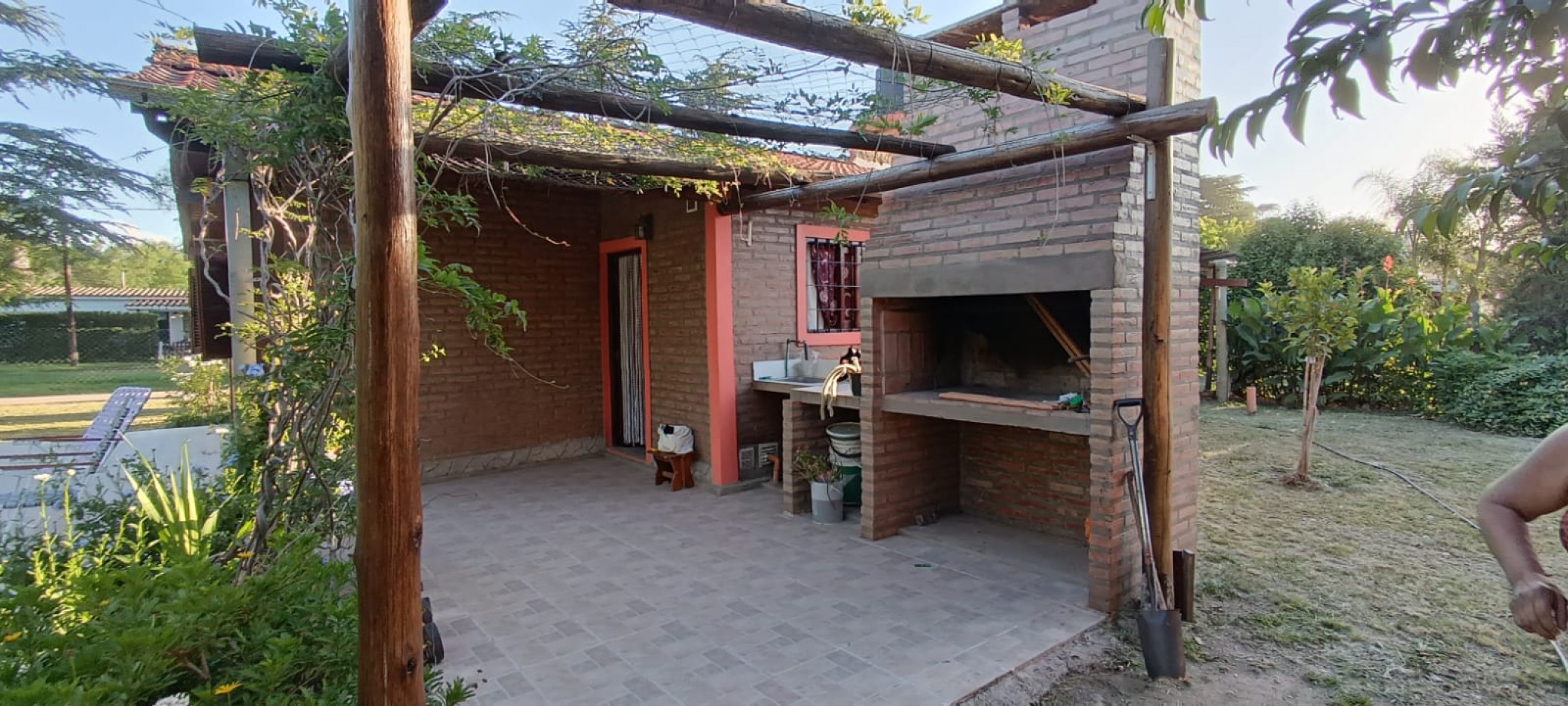 Zona A, calle Amadeo Sabattini y Almirante Brown