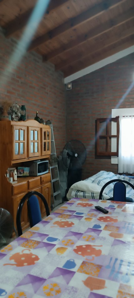 Zona A, calle Amadeo Sabattini y Almirante Brown